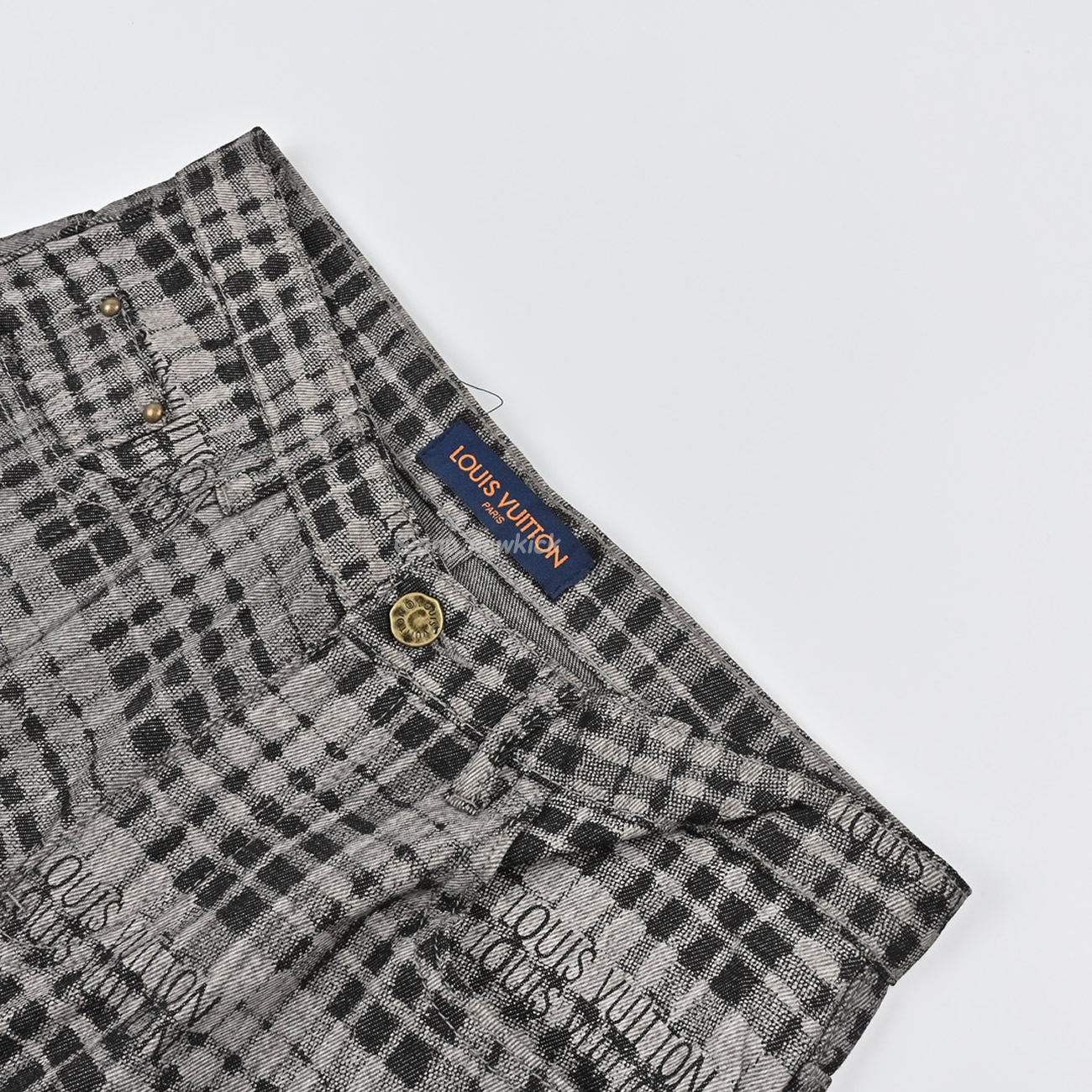 Louis Vuitton 1v 24ss Grey Checkerboard Printed Denim Shorts (3) - www.newkick.vip